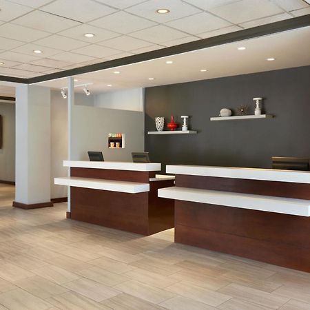 מלון Courtyard By Marriott Ottawa Downtown מראה חיצוני תמונה